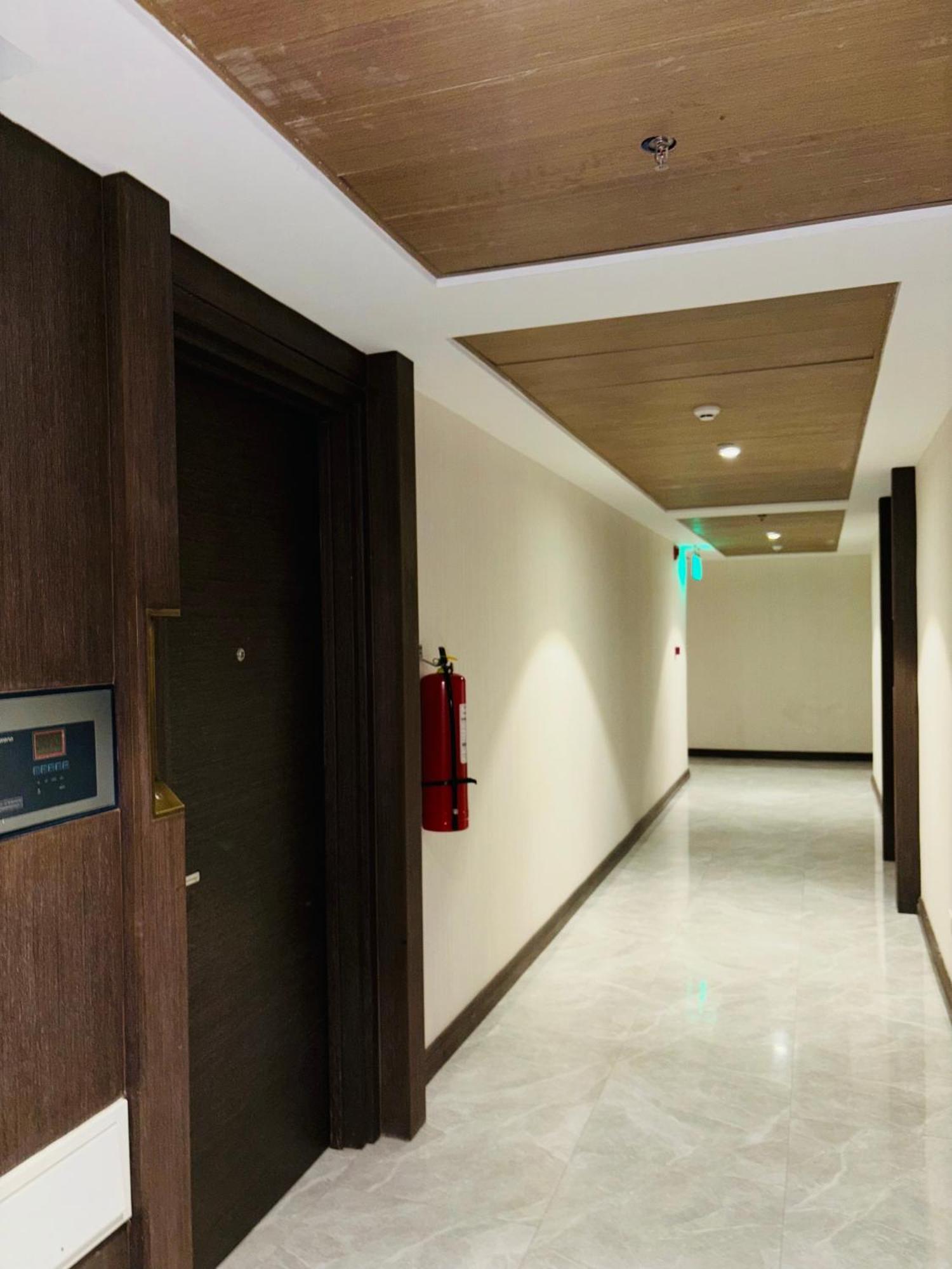 One Euphoria Prime Suite Hotel Angeles Exteriér fotografie
